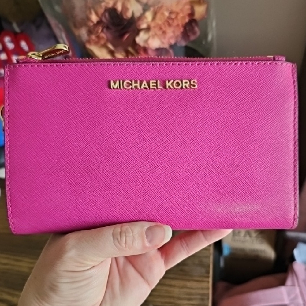 Michael Kors Jet Set Travel Phone Wristlet Wallet, Hot Pink
